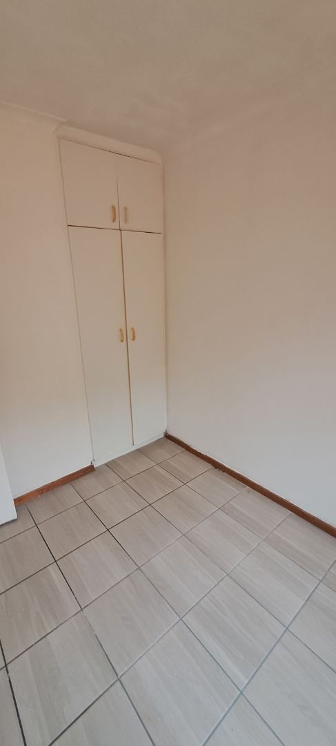 To Let 2 Bedroom Property for Rent in Greenshields Park Eastern Cape